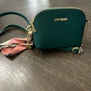 Steve Madden green and gold Crossbody bag ￼